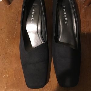 Women’s black pumps